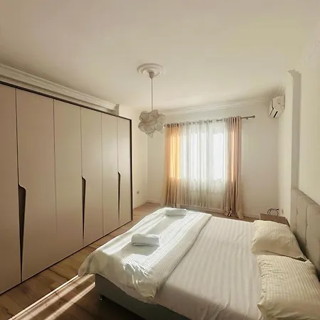 Blloku Luxury 2 Bedroom Apartment *