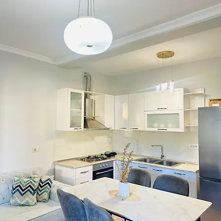 Blloku Luxury 2 Bedroom Tirana