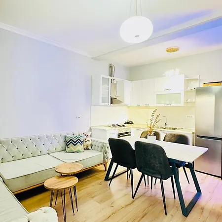 Apartment Blloku Luxury 2 Bedroom Tirana