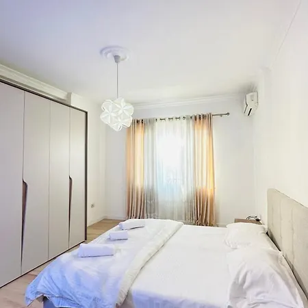 Blloku Luxury 2 Bedroom Apartment *