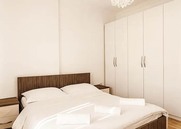 Appartamento Blloku Luxury 2 Bedroom Tirana