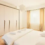Blloku Luxury 2 Bedroom Apartment *