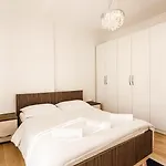 Apartment Blloku Luxury 2 Bedroom Tirana